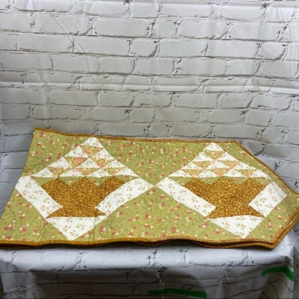 Quilted table runner‎